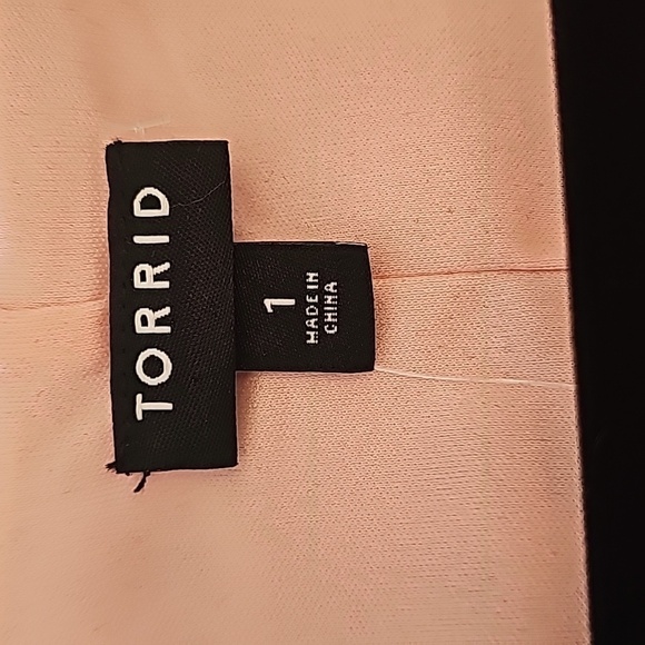 Torrid Size 1 Chiffon Flutter Sleeve Elastic Band Leopard Print Wrap Dress - Picture 4 of 14